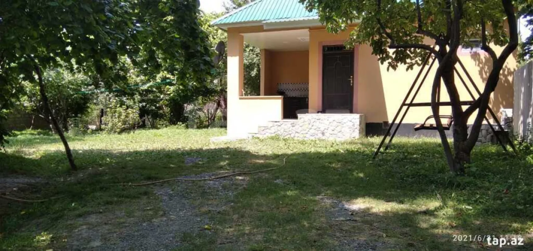 Kirayə verilir 3 otaqlı həyət evi