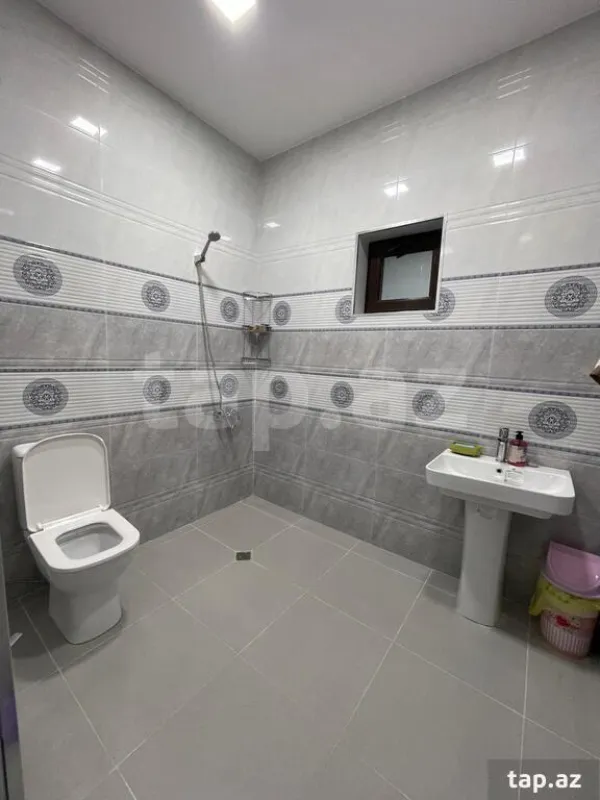 Kirayə verilir 3 otaqlı həyət evi