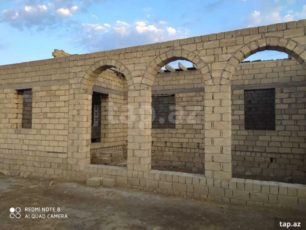 Satılır 4 otaqlı həyət evi