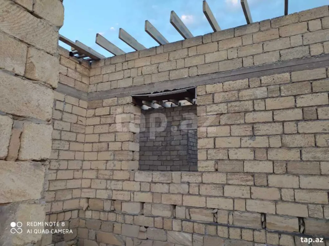 Satılır 4 otaqlı həyət evi