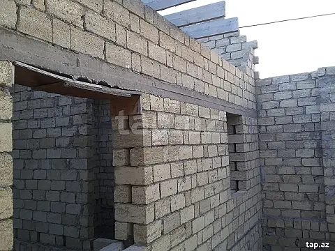 Satılır 4 otaqlı həyət evi