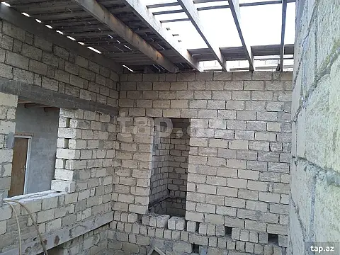 Satılır 4 otaqlı həyət evi