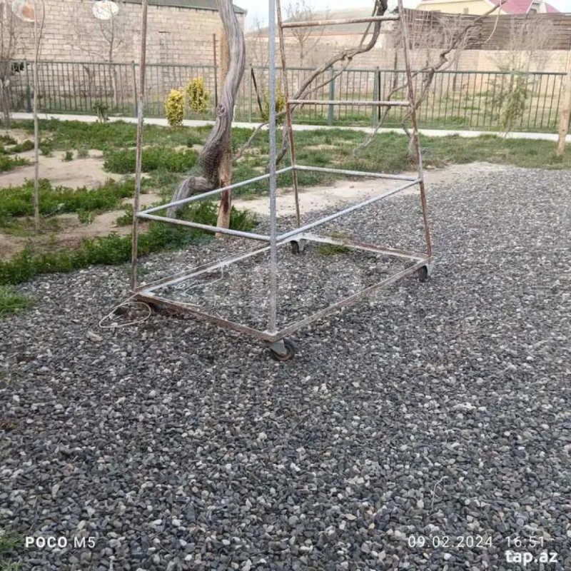 Satılır 4 otaqlı həyət evi