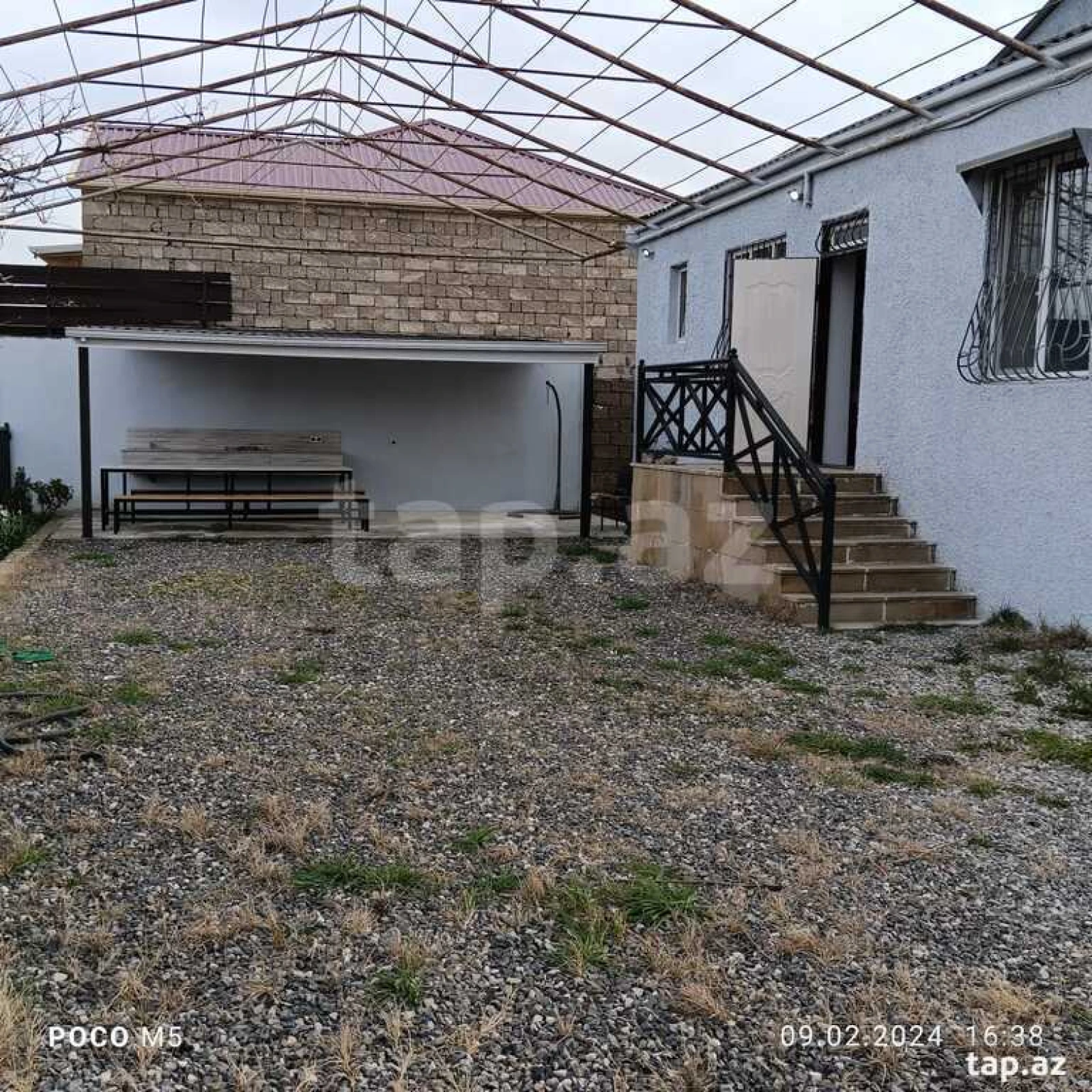 Satılır 4 otaqlı həyət evi