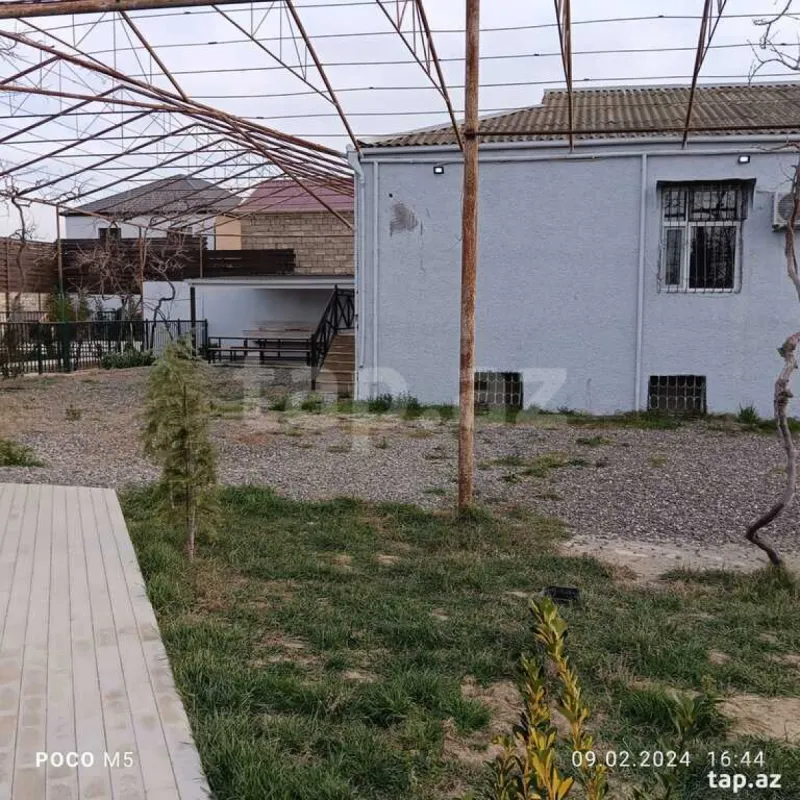 Satılır 4 otaqlı həyət evi