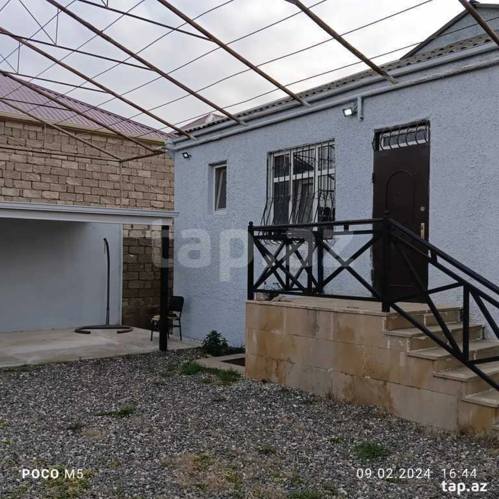 Satılır 4 otaqlı həyət evi