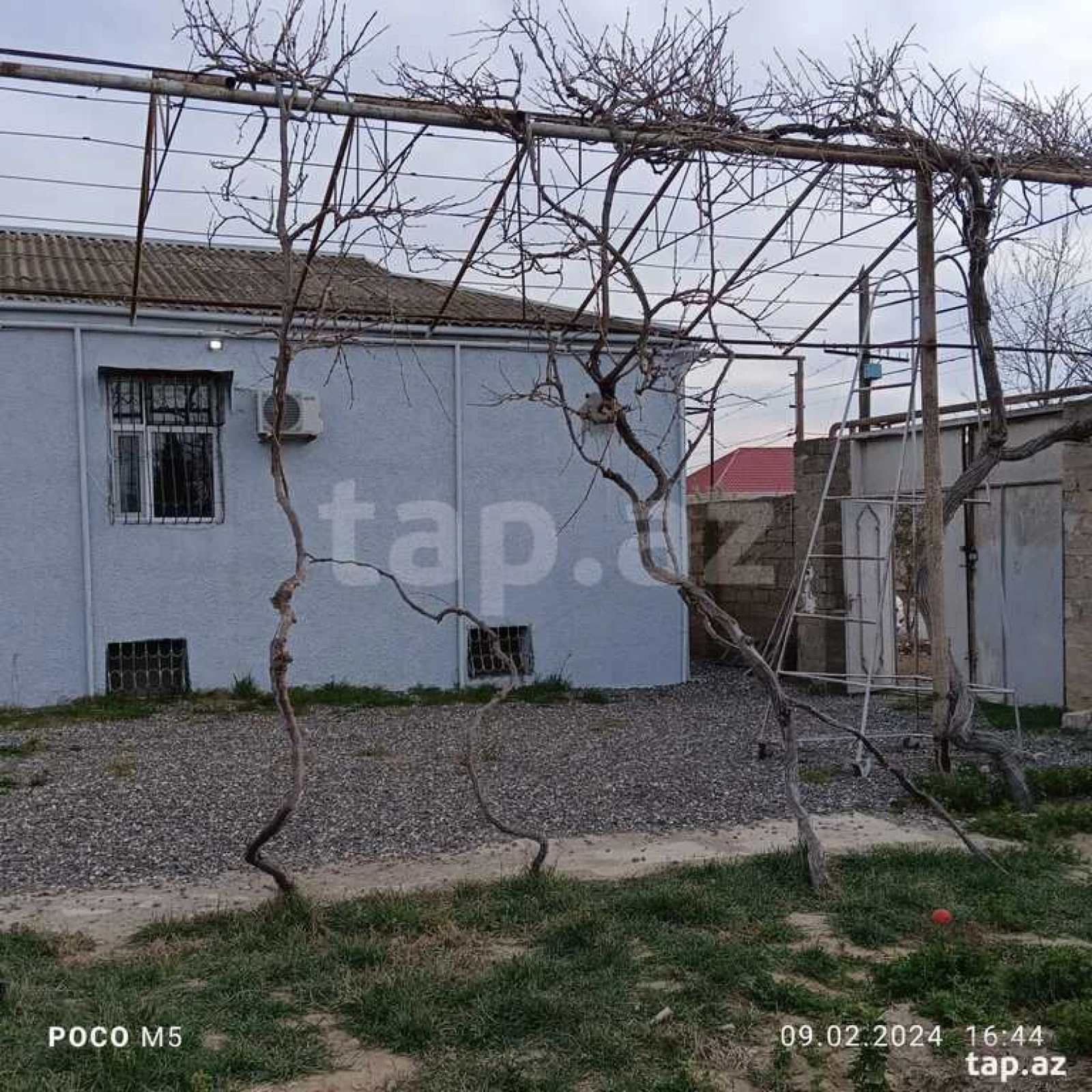 Satılır 4 otaqlı həyət evi