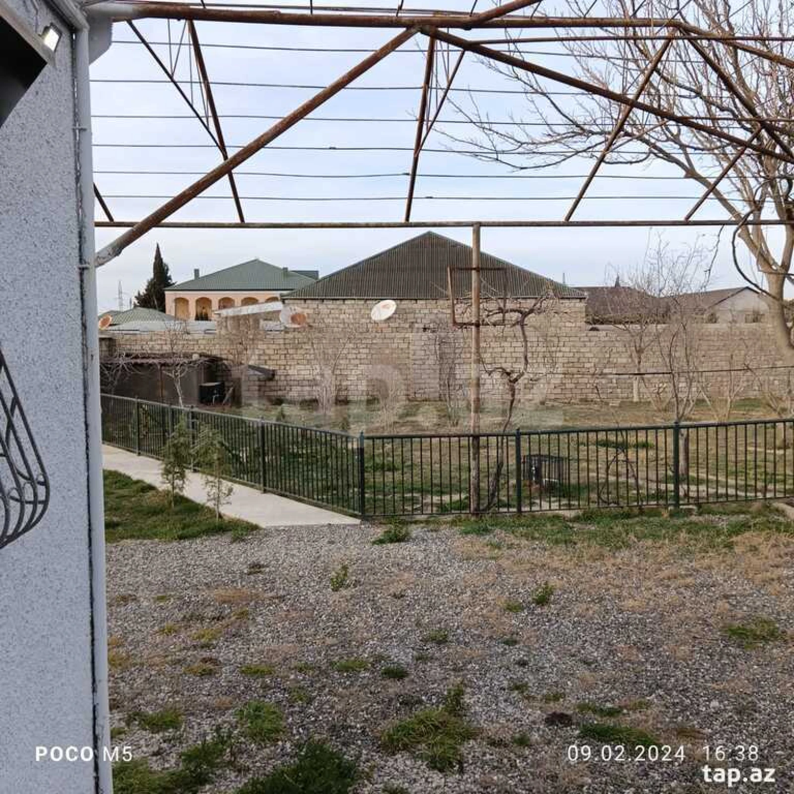 Satılır 4 otaqlı həyət evi