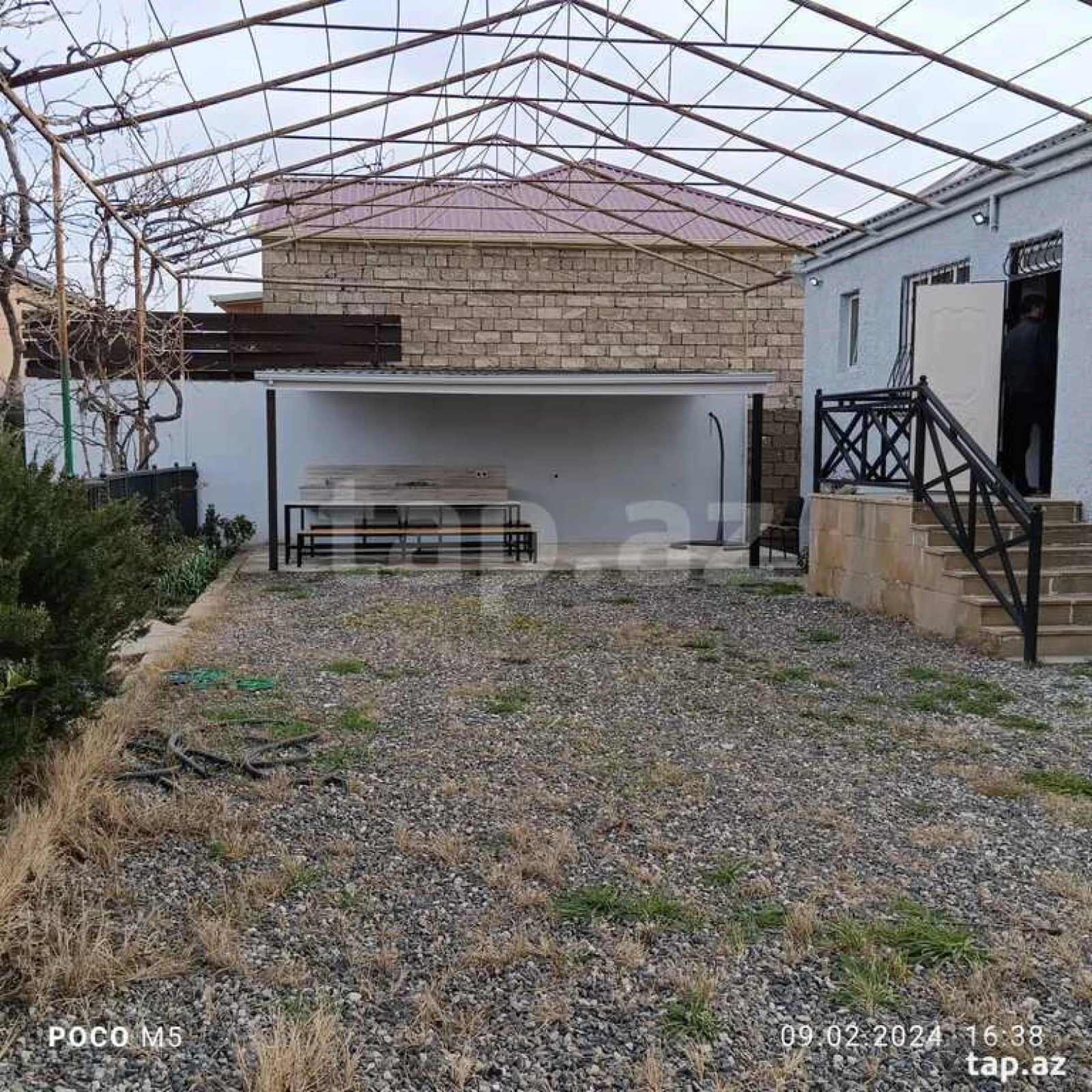 Satılır 4 otaqlı həyət evi