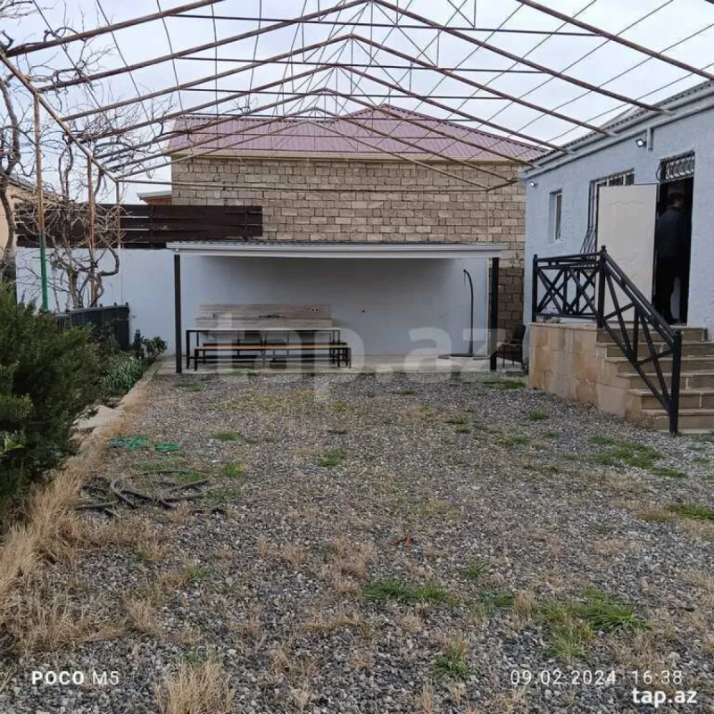Satılır 4 otaqlı həyət evi