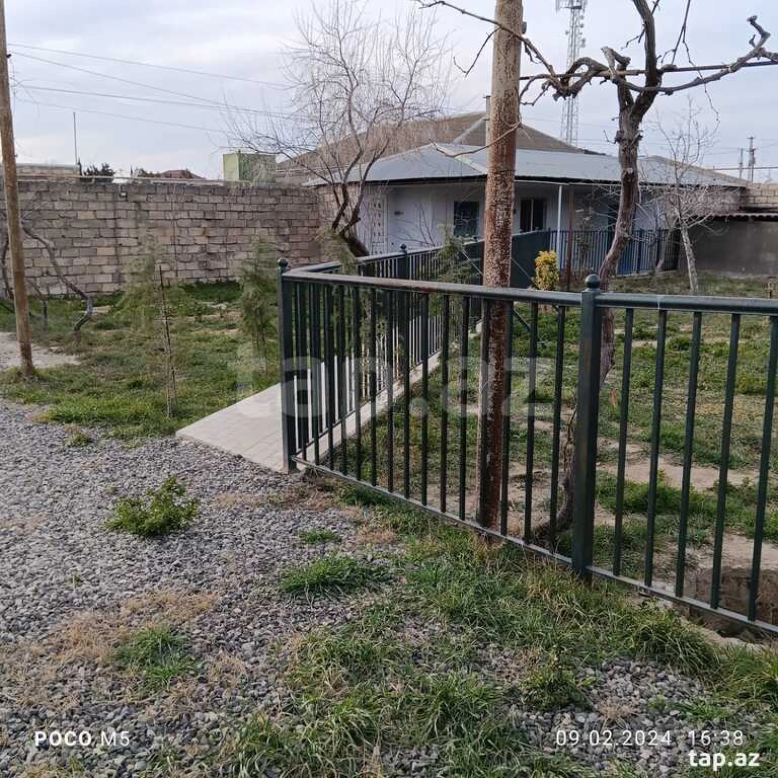 Satılır 4 otaqlı həyət evi