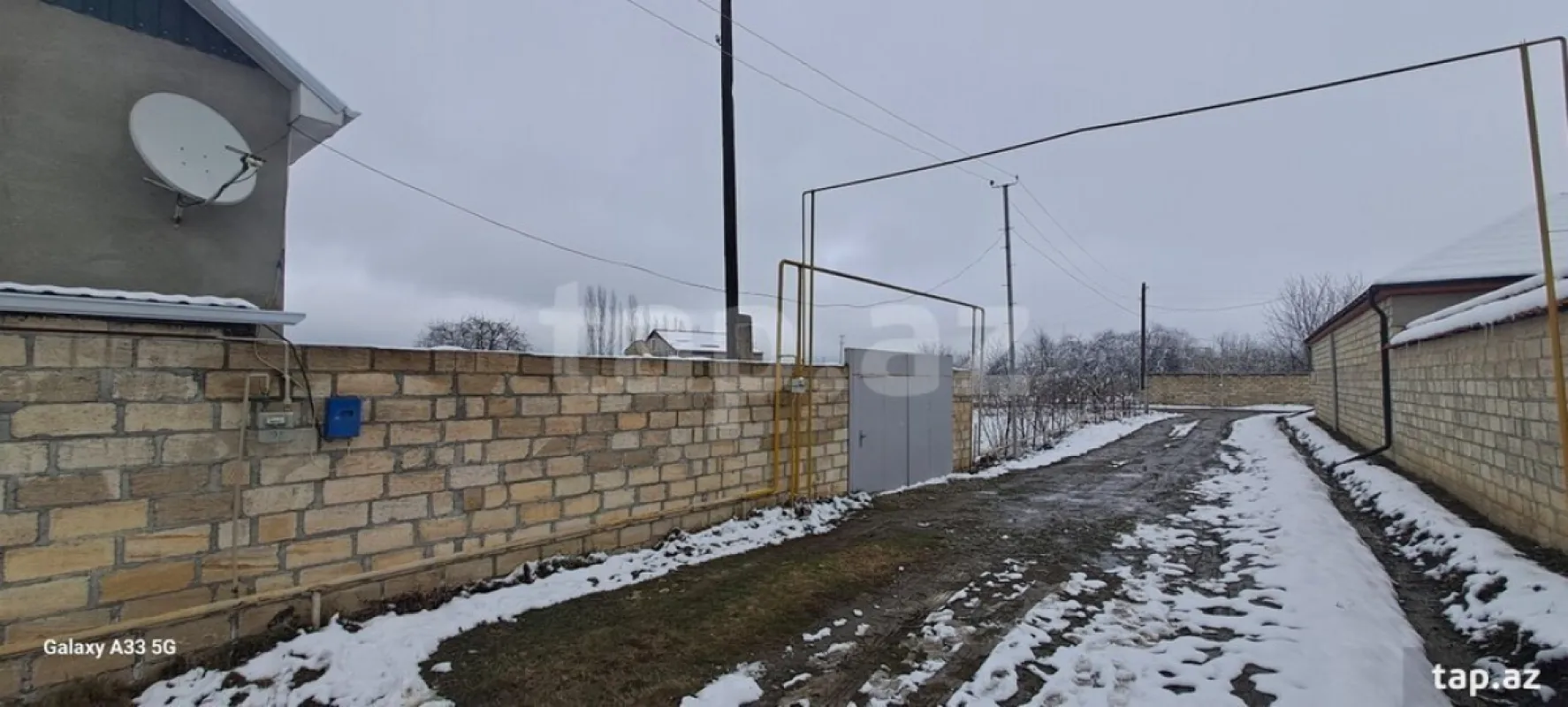 Satılır 5 otaqlı həyət evi