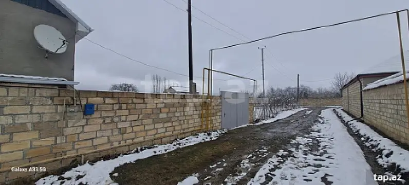 Satılır 5 otaqlı həyət evi