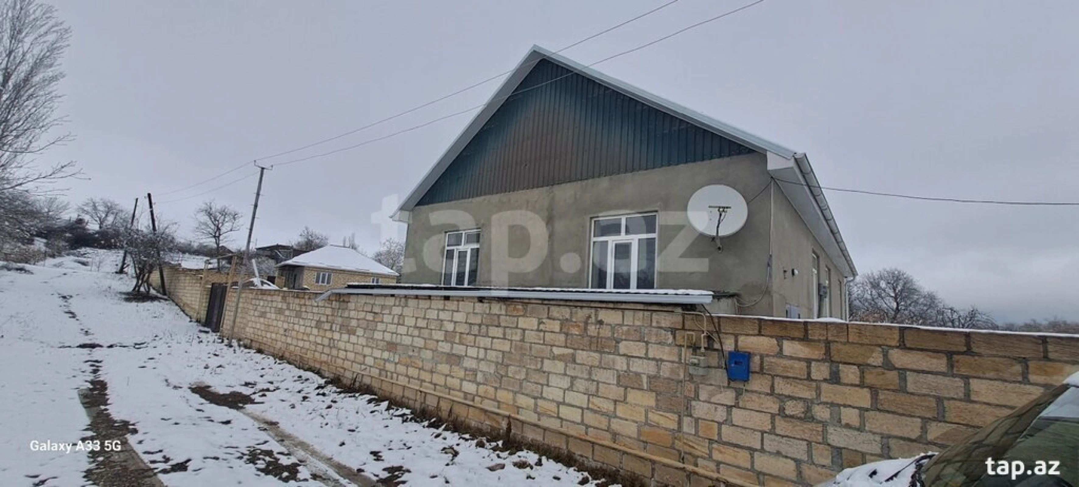 Satılır 5 otaqlı həyət evi