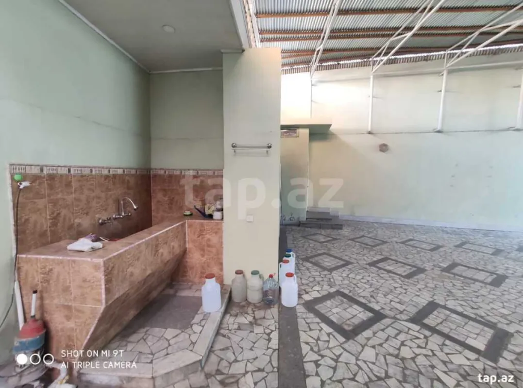 Satılır 4 otaqlı həyət evi