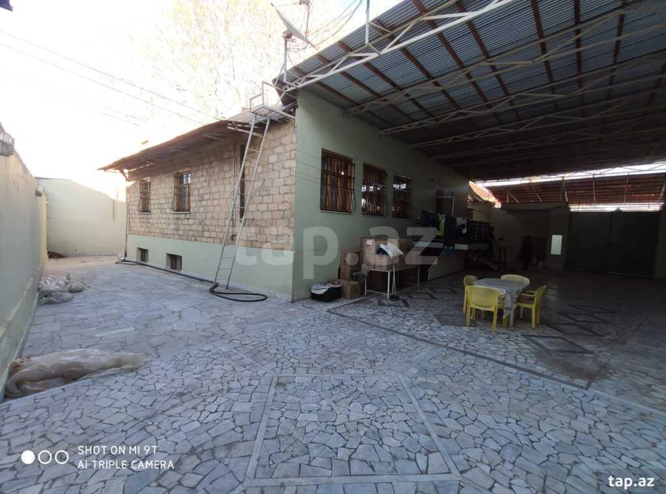 Satılır 4 otaqlı həyət evi