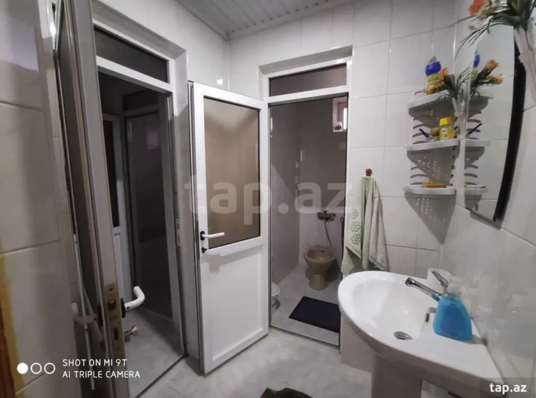 Satılır 4 otaqlı həyət evi