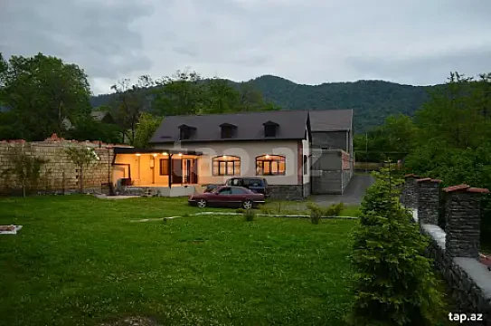 Kirayə verilir 3 otaqlı həyət evi 100 m² — Zaqatala 3 otaq 100.00 m²