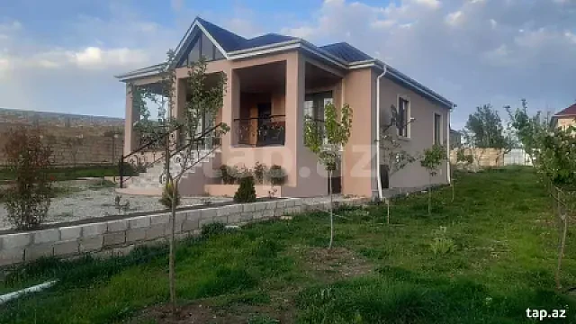 Kirayə verilir 4 otaqlı həyət evi 120 m² — Şamaxı 4 otaq 120.00 m²