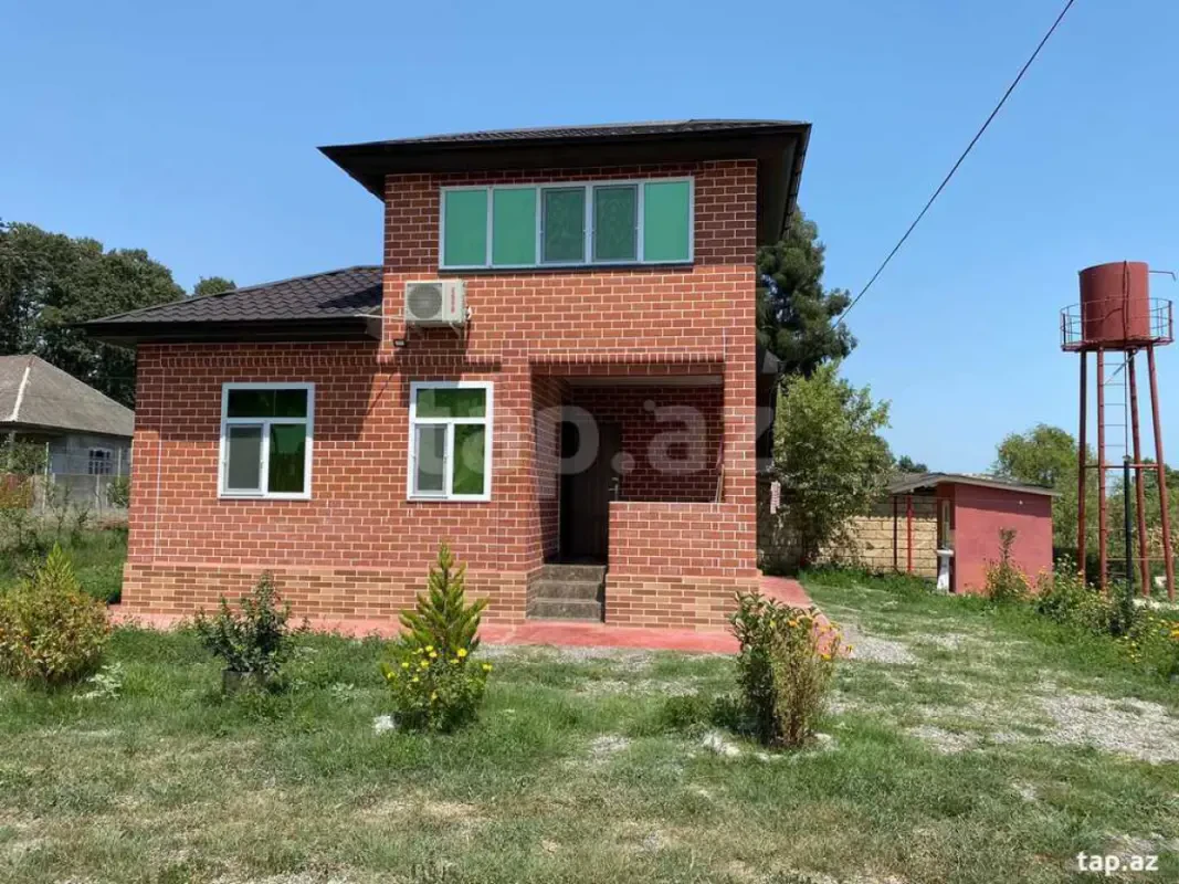 Kirayə verilir 4 otaqlı həyət evi 100 m²