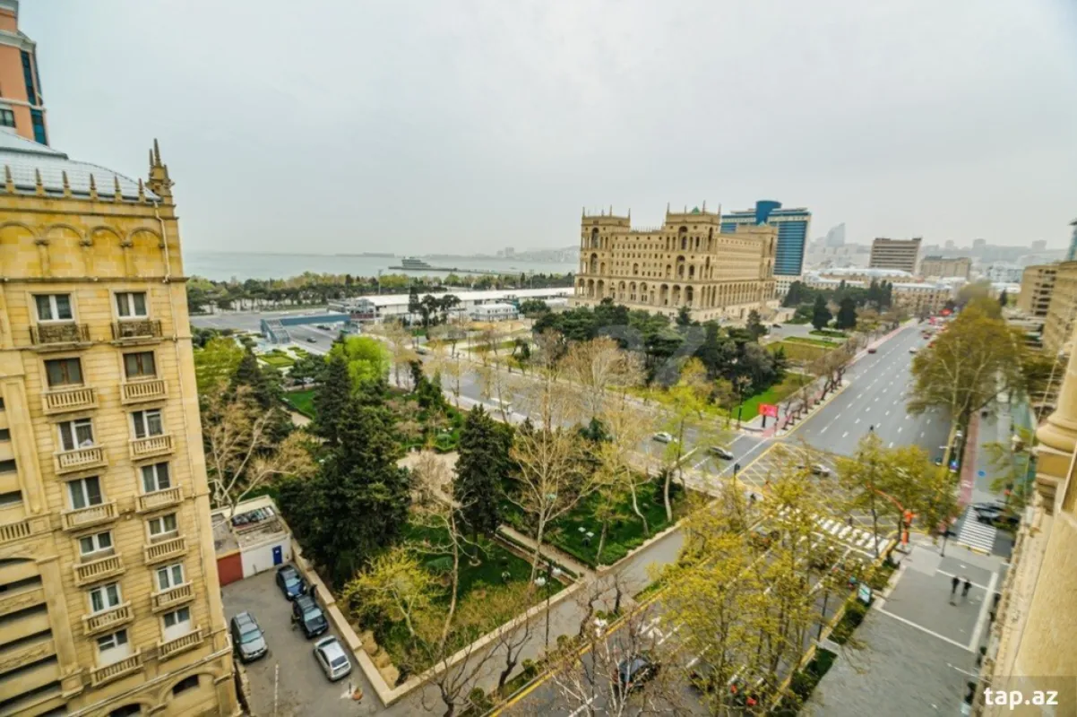 Kirayə verilir 3 otaqlı mənzil 110 m²