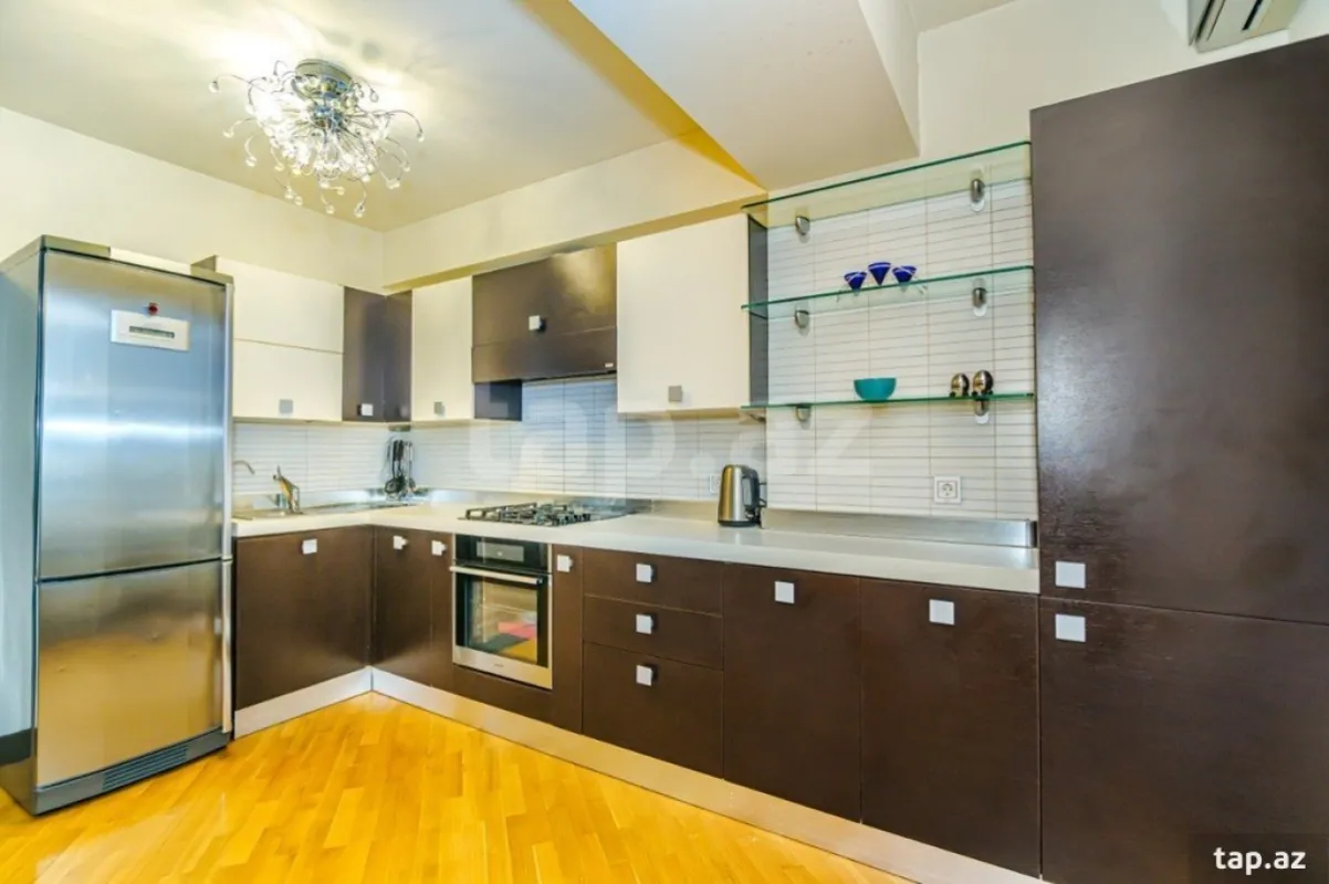 Kirayə verilir 3 otaqlı mənzil 110 m²