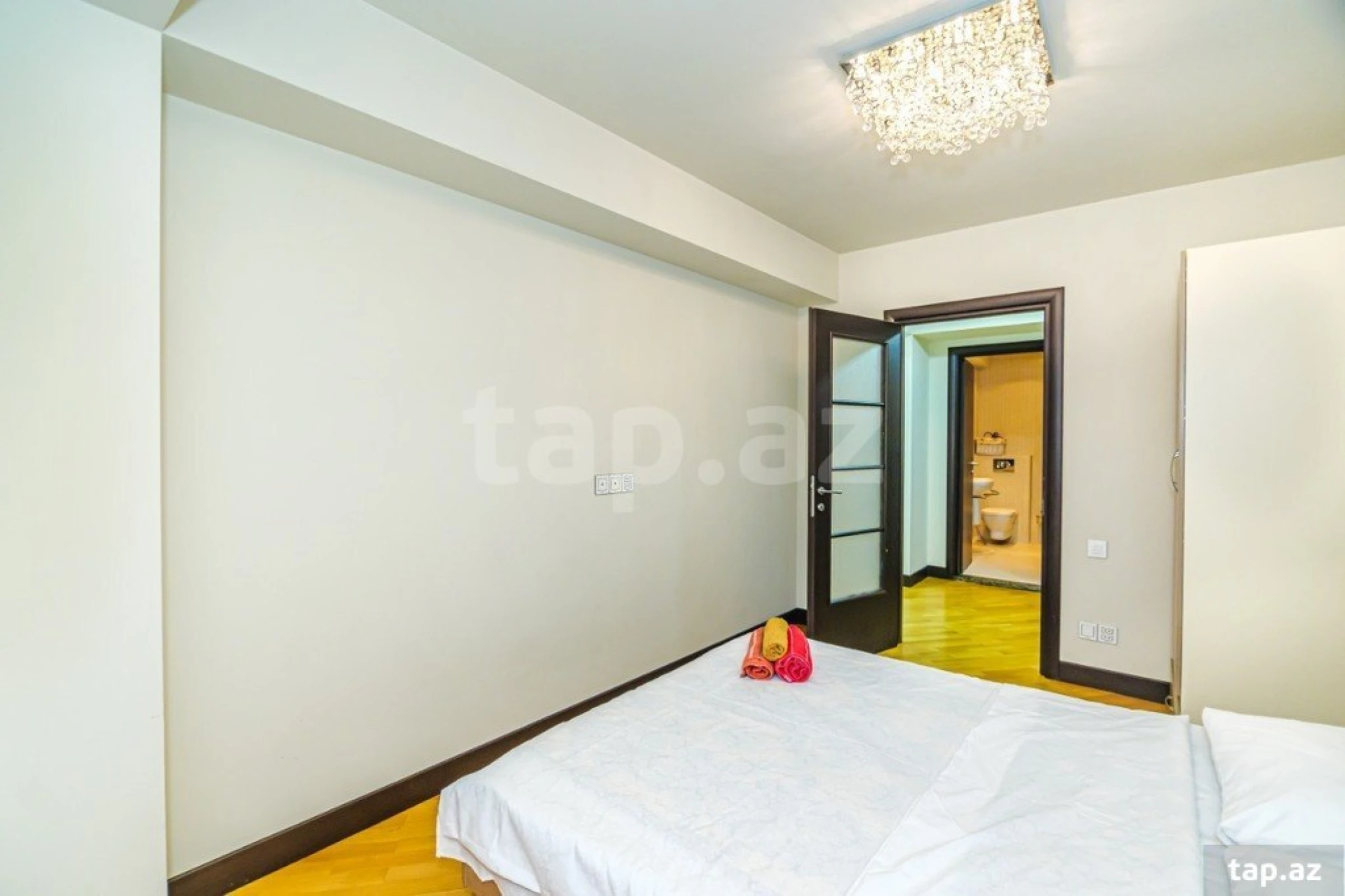 Kirayə verilir 3 otaqlı mənzil 110 m²