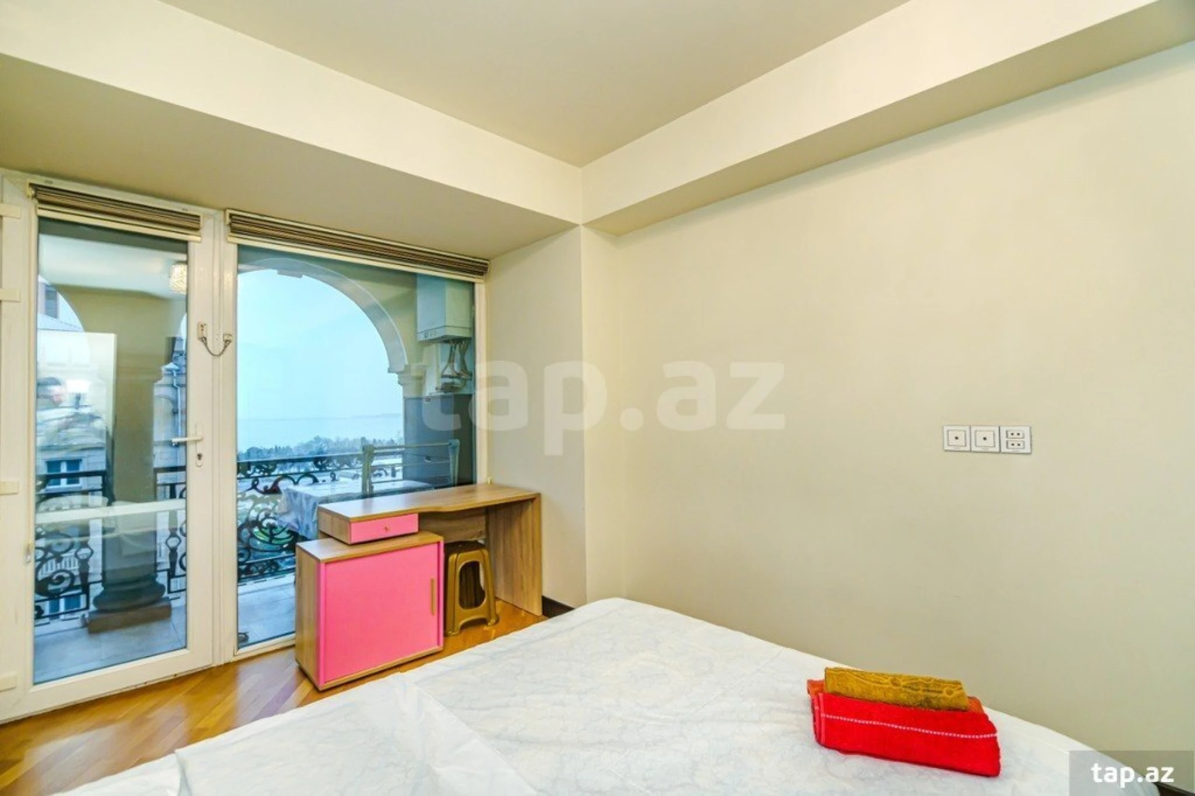 Kirayə verilir 3 otaqlı mənzil 110 m²