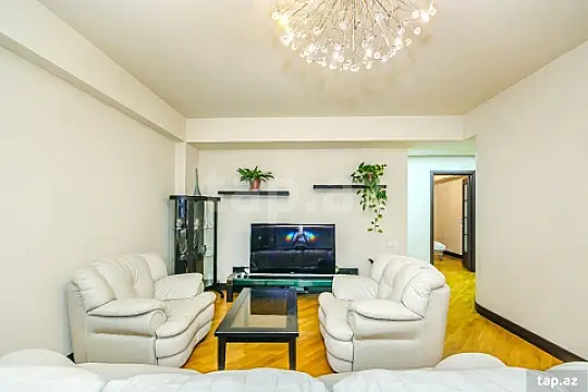 Kirayə verilir 3 otaqlı mənzil 110 m²