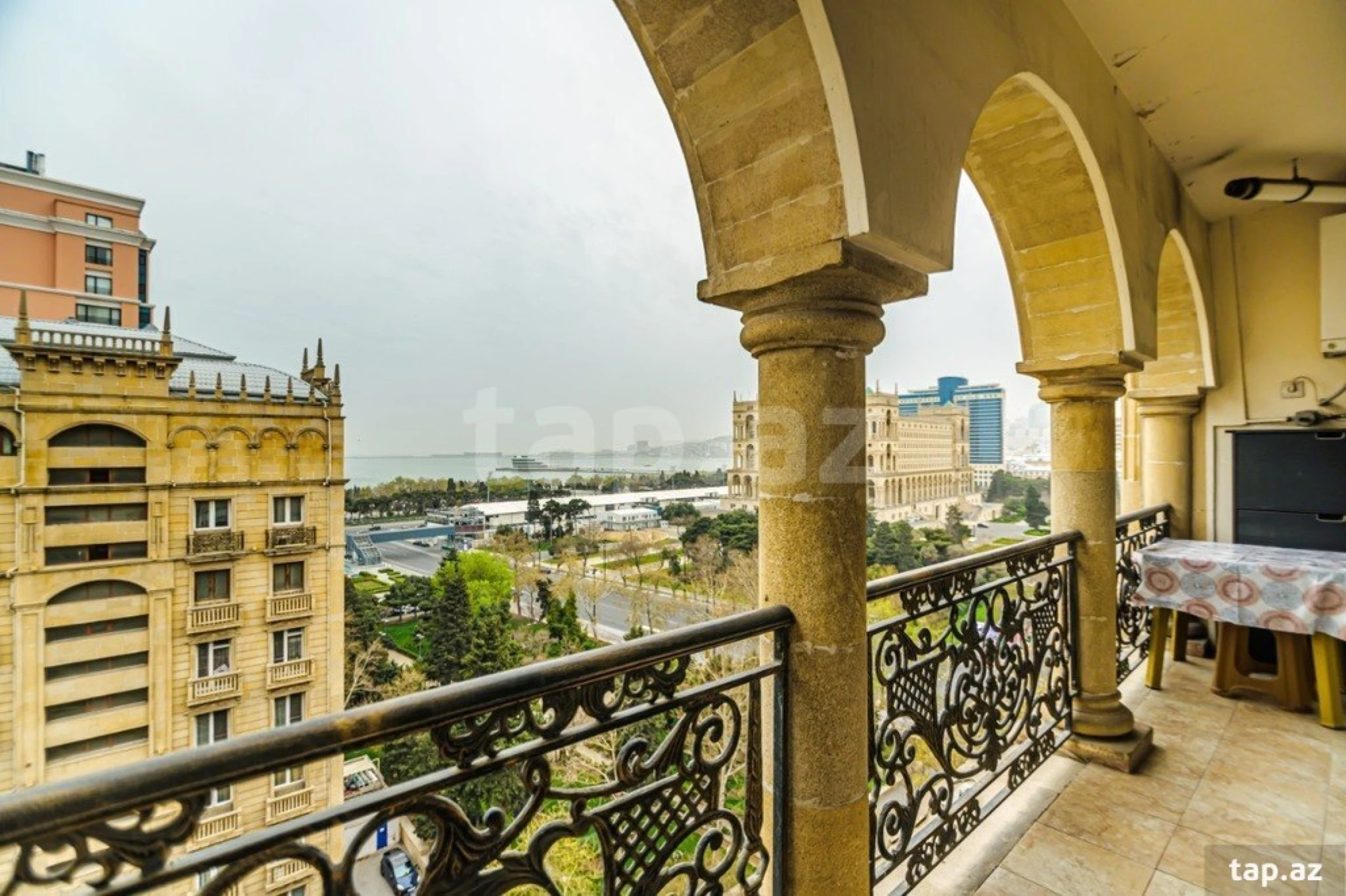 Kirayə verilir 3 otaqlı mənzil 110 m²