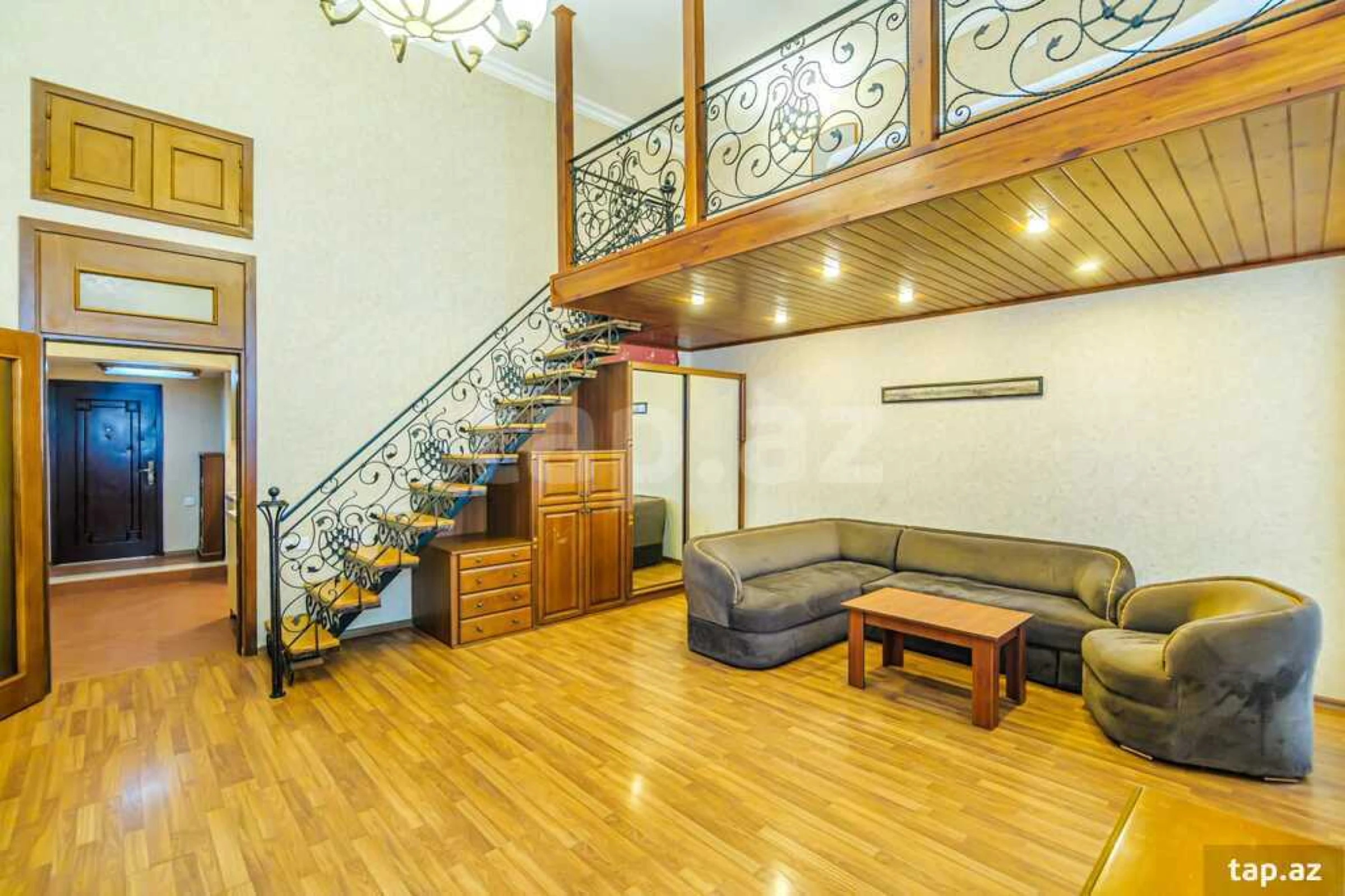 Kirayə verilir 2 otaqlı mənzil 80 m²