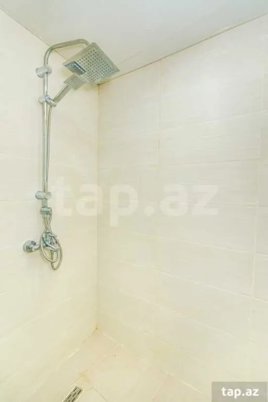 Kirayə verilir 2 otaqlı mənzil 80 m²