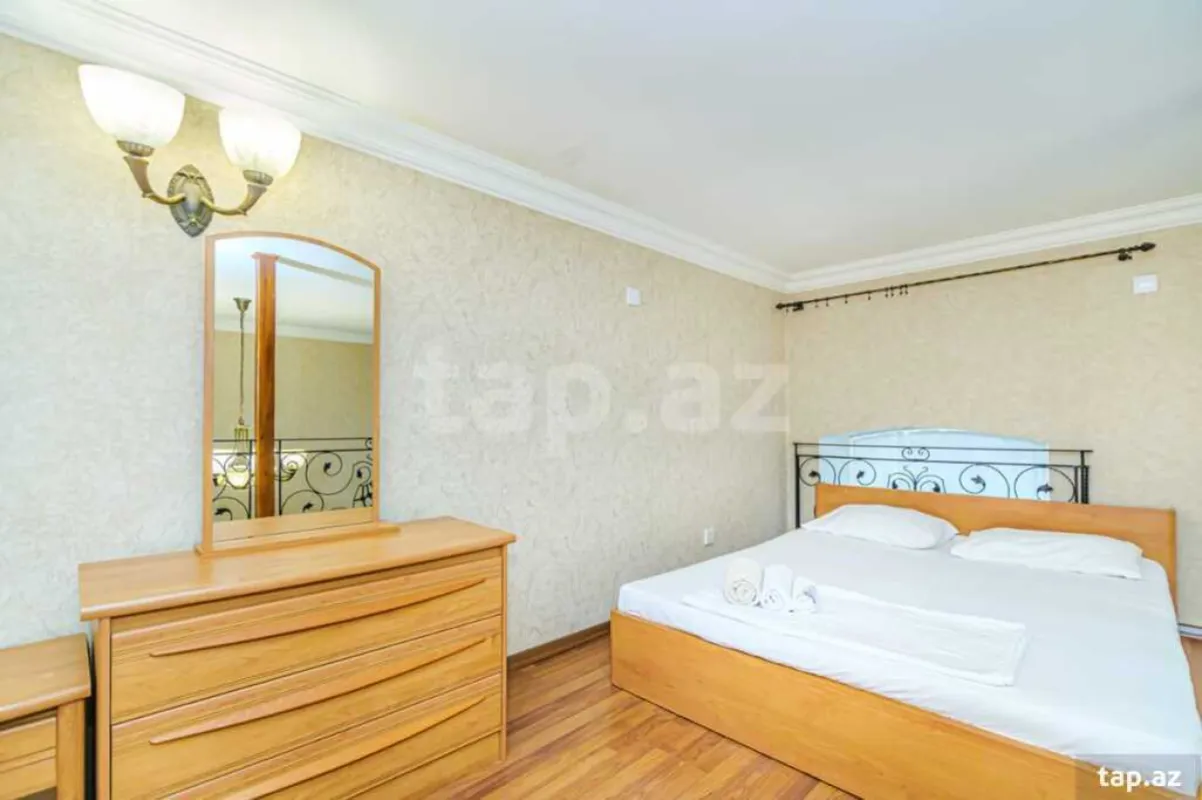 Kirayə verilir 2 otaqlı mənzil 80 m²