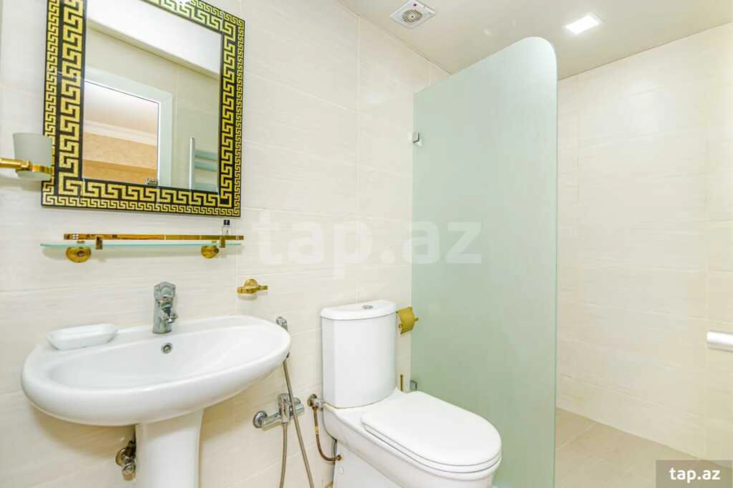 Kirayə verilir 2 otaqlı mənzil 80 m²