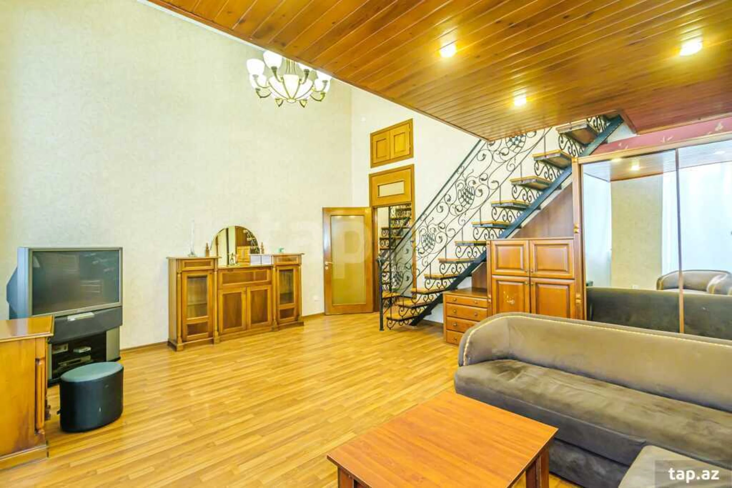 Kirayə verilir 2 otaqlı mənzil 80 m²