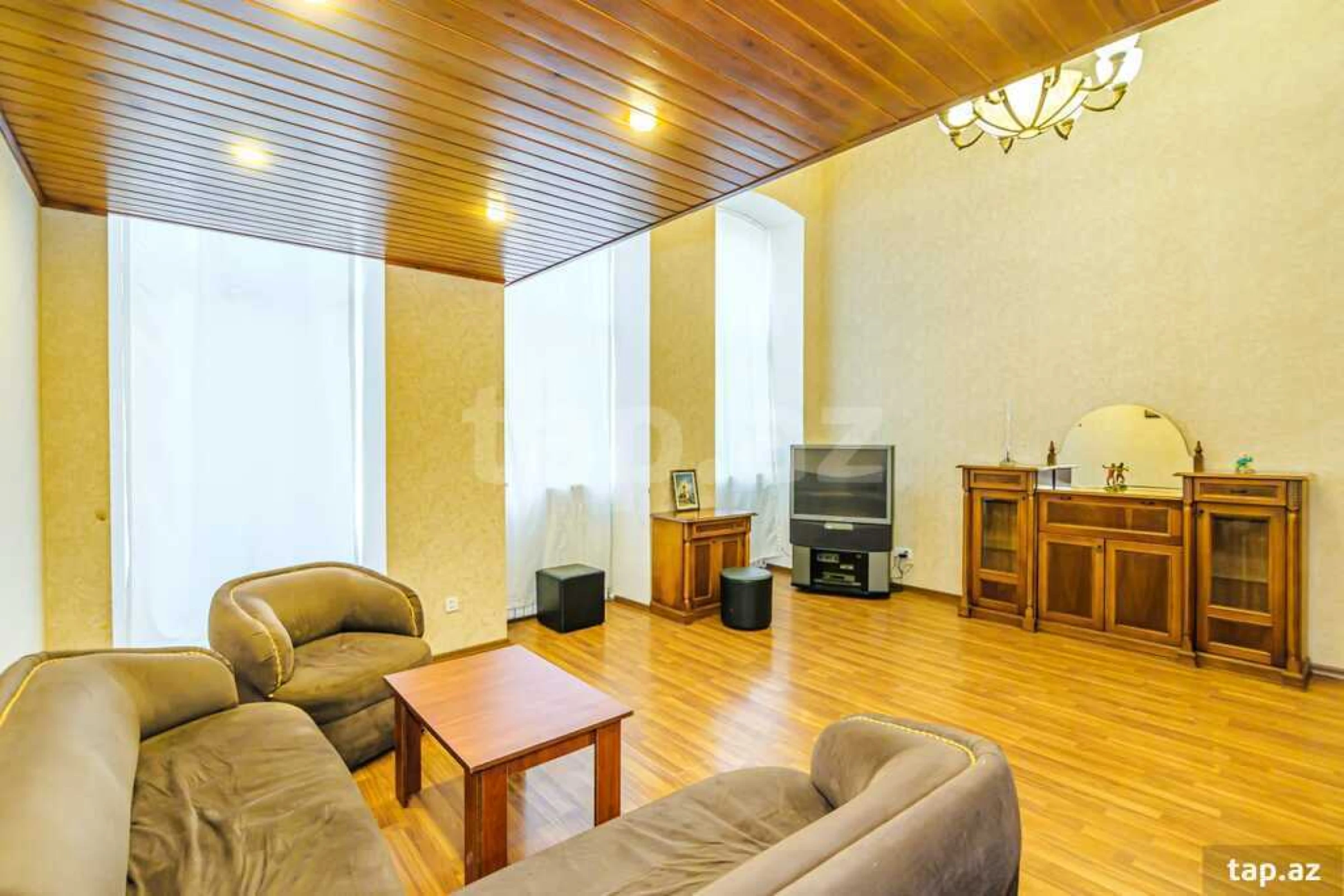Kirayə verilir 2 otaqlı mənzil 80 m²