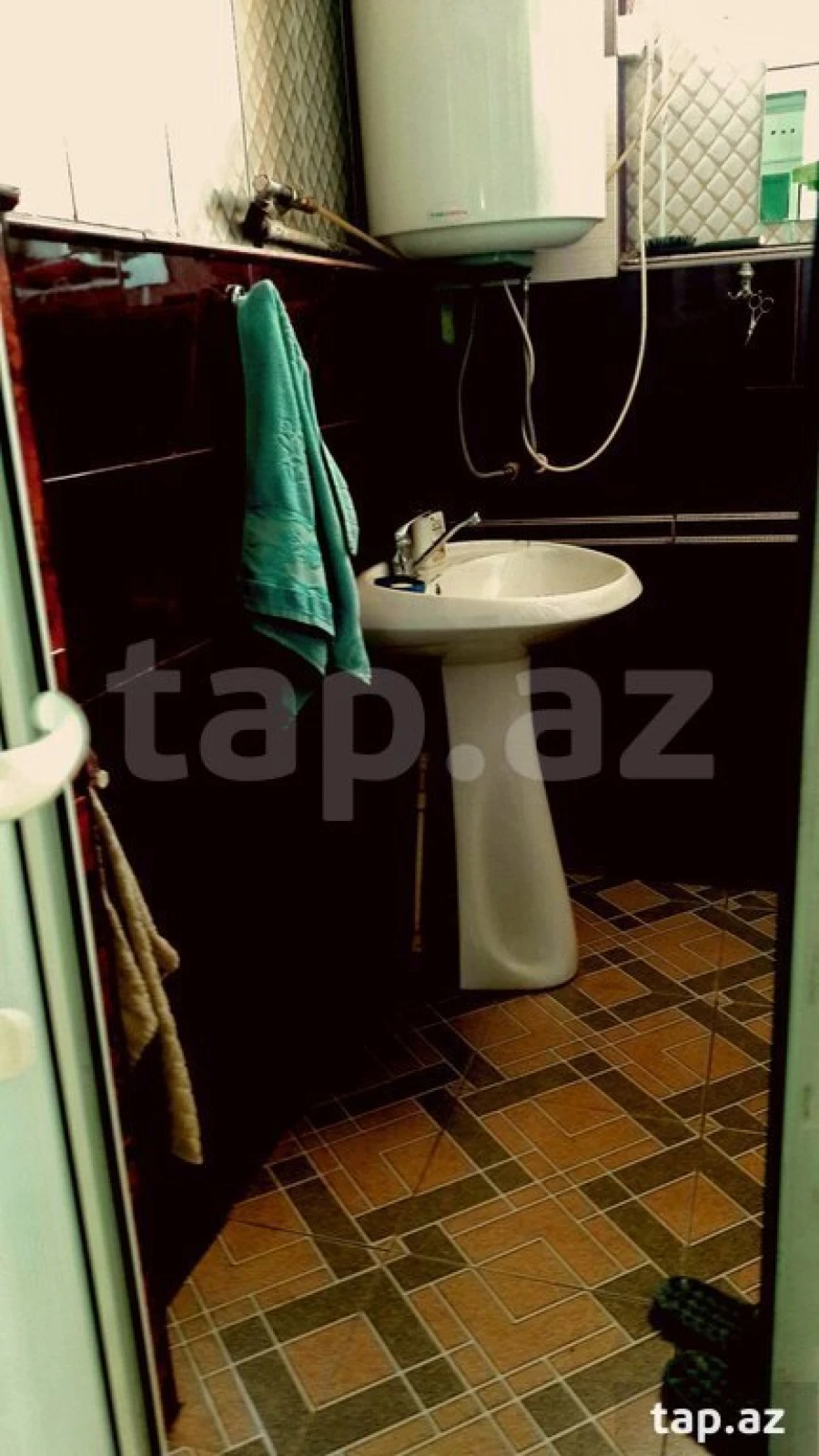 Satılır 4 otaqlı həyət evi