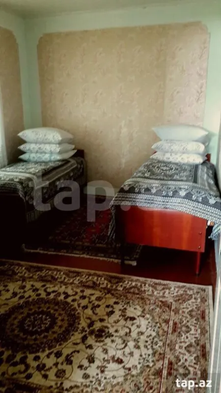 Satılır 4 otaqlı həyət evi