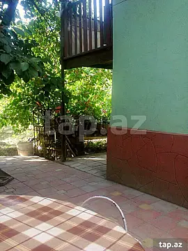 Satılır 4 otaqlı həyət evi