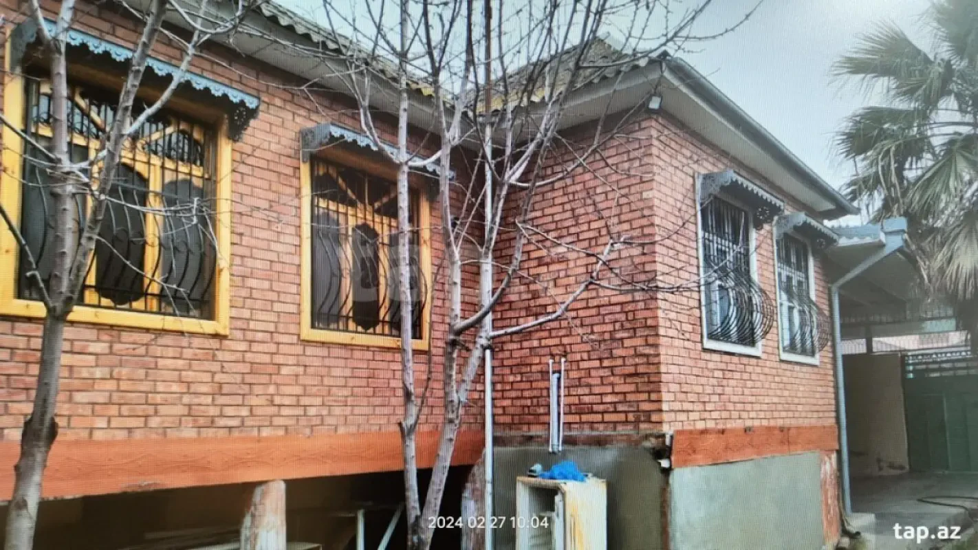 Satılır 2 otaqlı həyət evi 120.7 m²