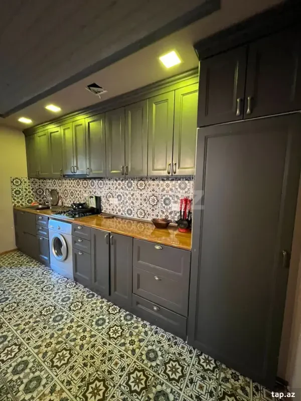 Kirayə verilir 2 otaqlı yeni tikili 80 m²