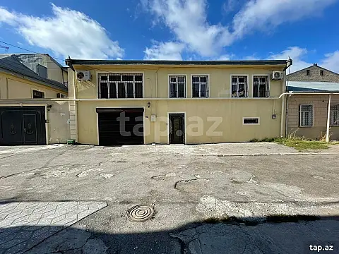 Satılır 9 otaqlı həyət evi 400 m² — Bakı 9 otaq 400.00 m²