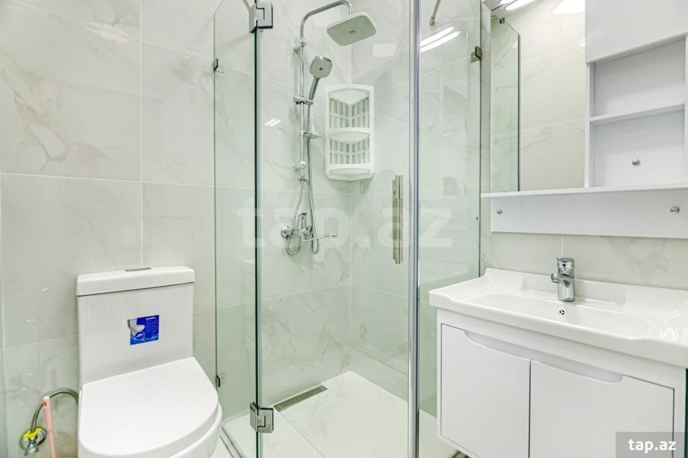 Kirayə verilir 2 otaqlı yeni tikili 80 m²