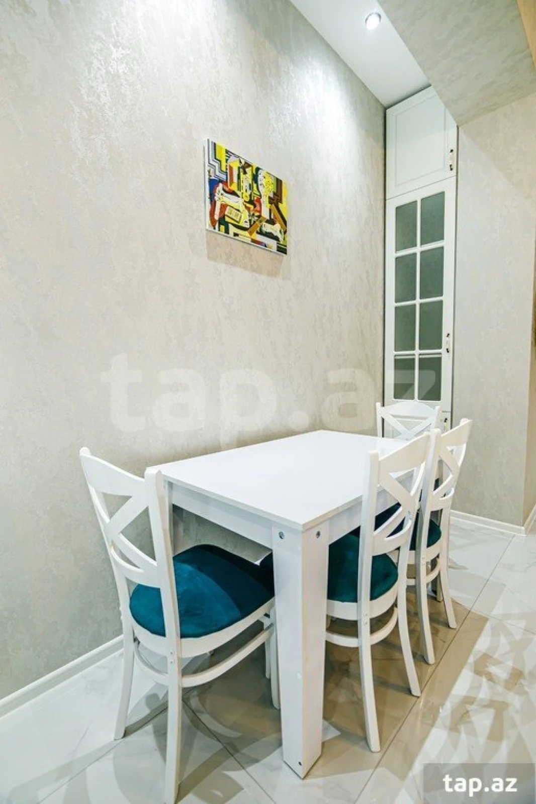 Kirayə verilir 2 otaqlı yeni tikili 80 m²