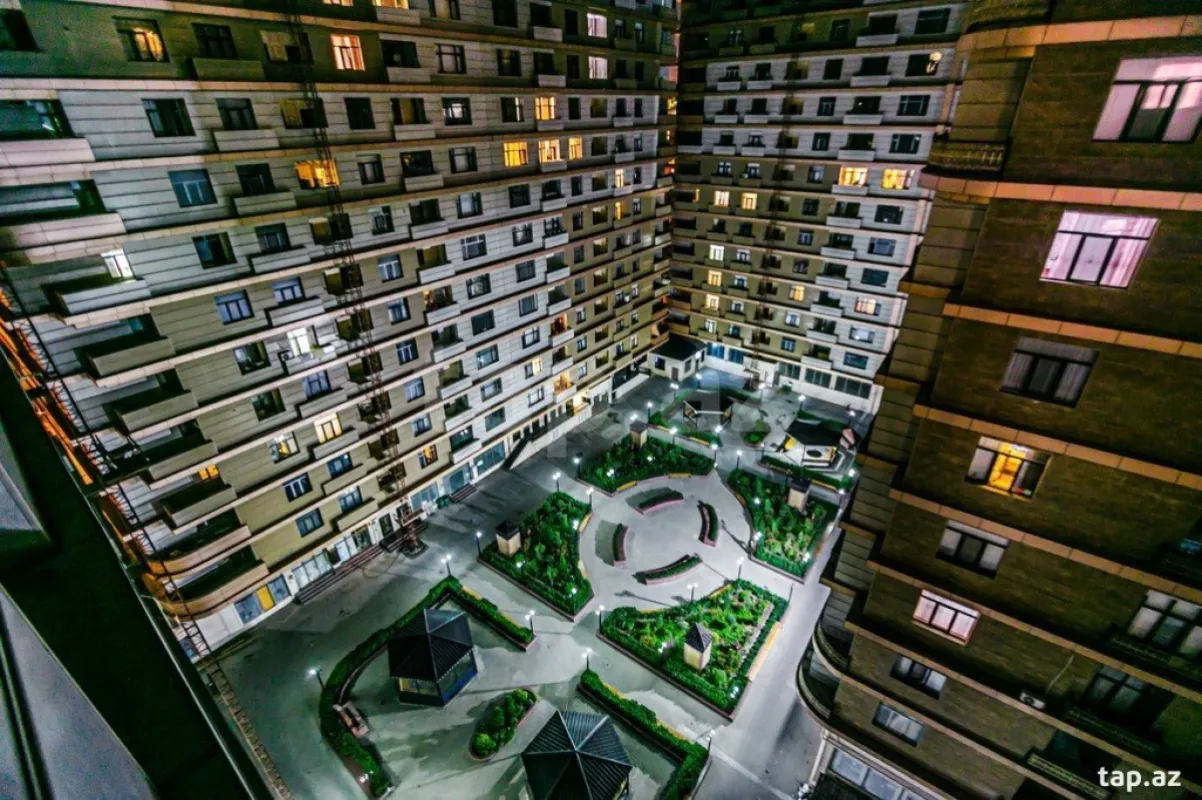 Kirayə verilir 2 otaqlı yeni tikili 80 m²