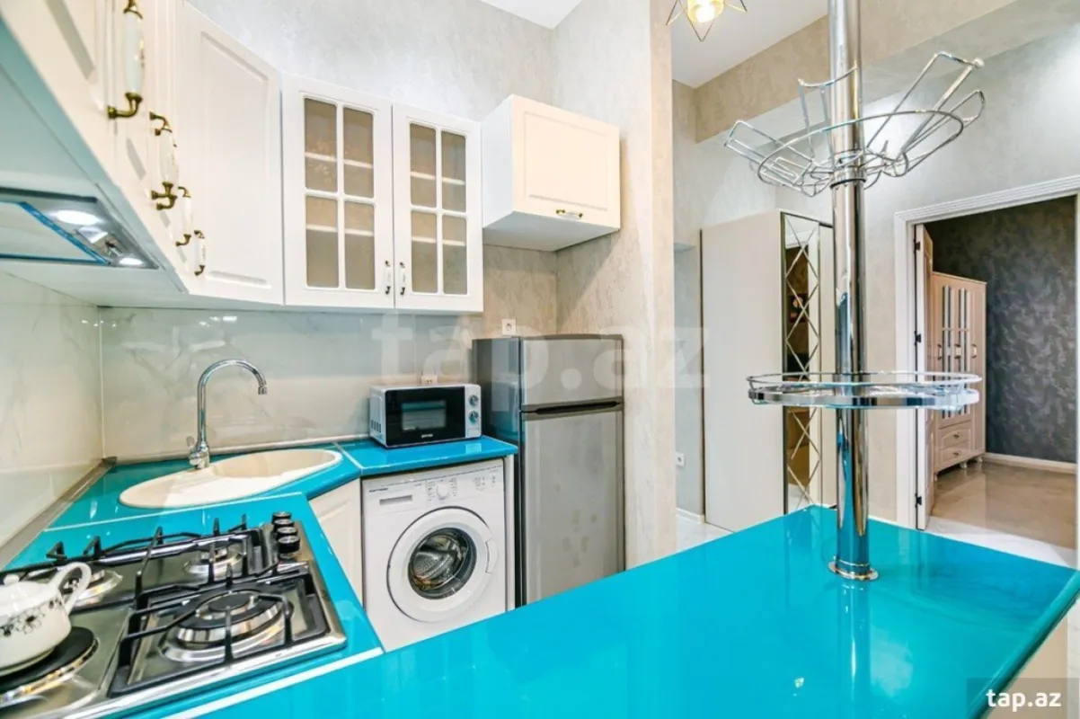 Kirayə verilir 2 otaqlı yeni tikili 80 m²