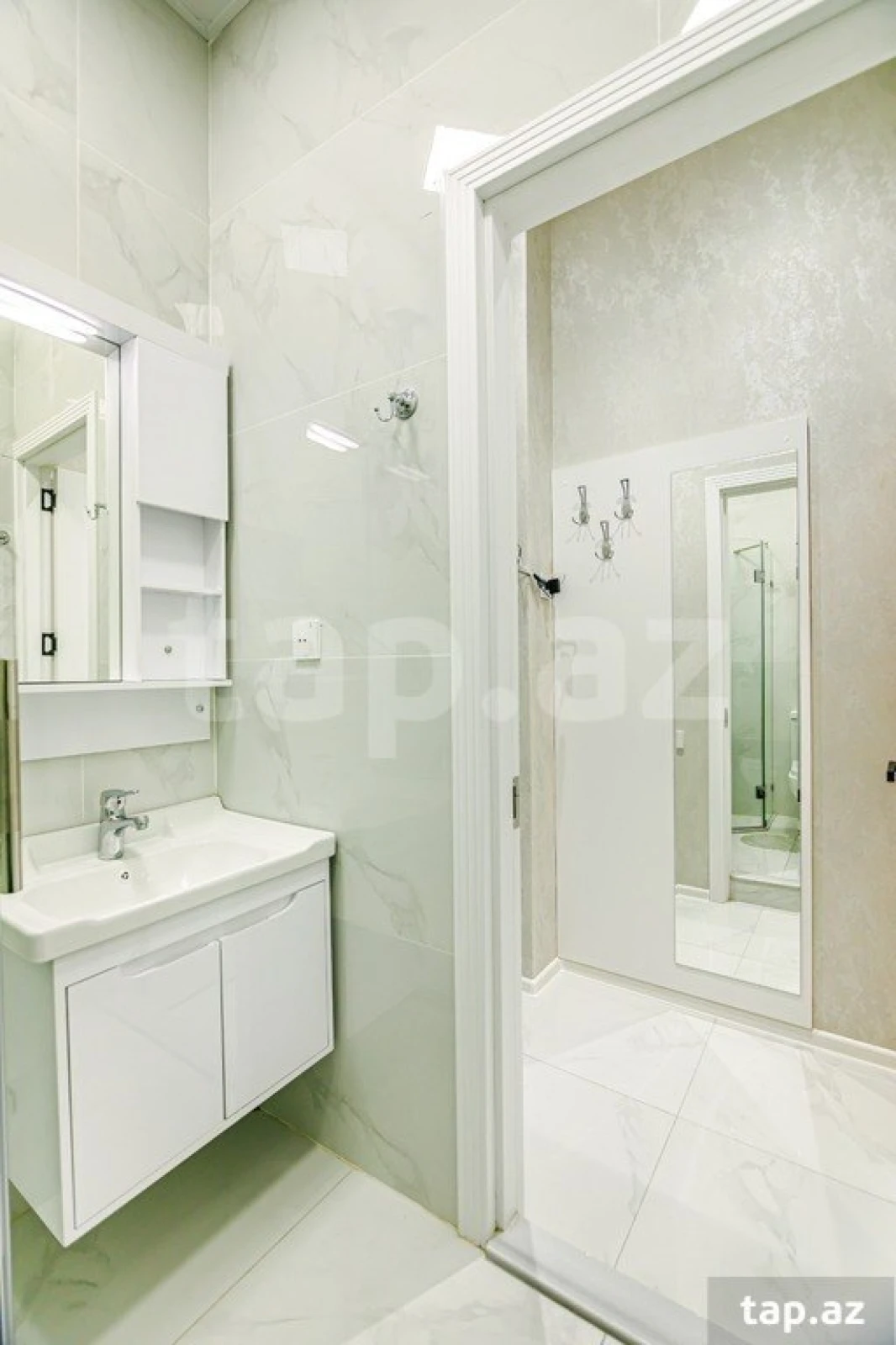 Kirayə verilir 2 otaqlı yeni tikili 80 m²