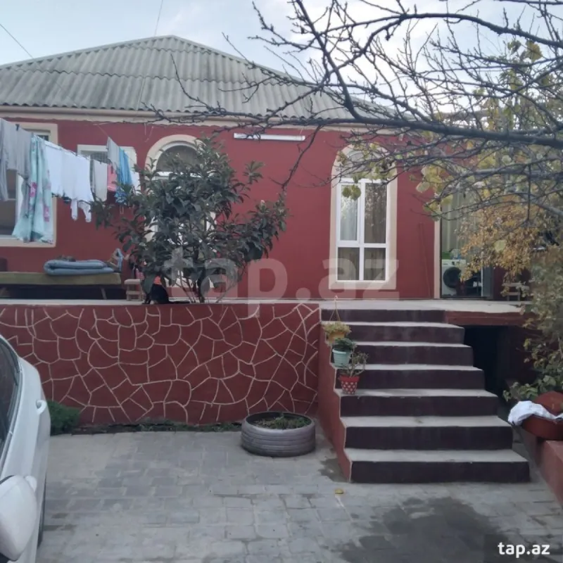 Satılır 4 otaqlı həyət evi 120 m²