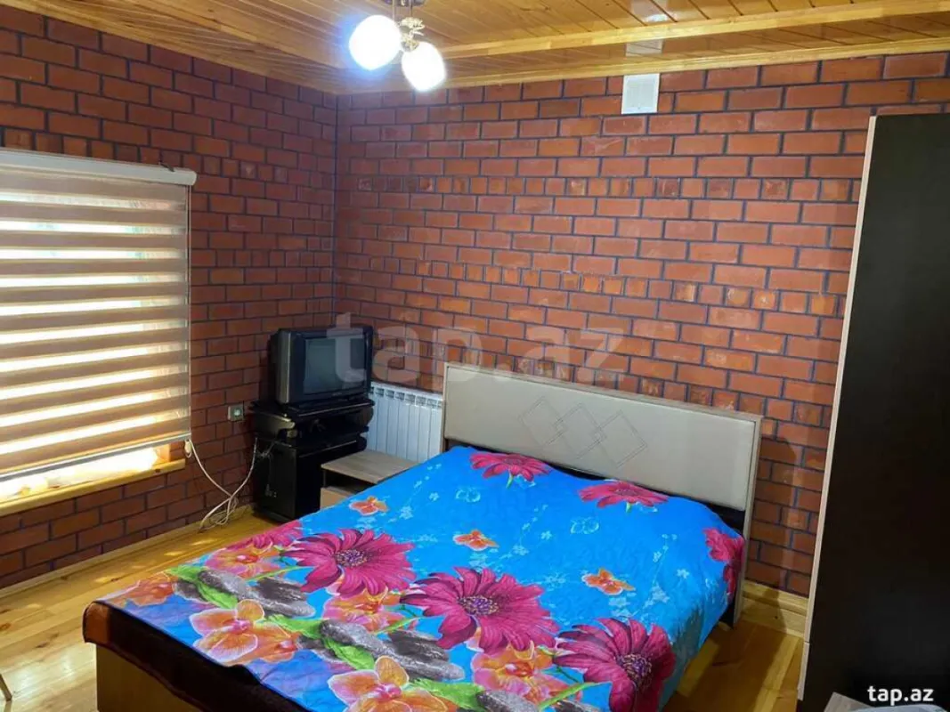 Kirayə verilir 4 otaqlı həyət evi