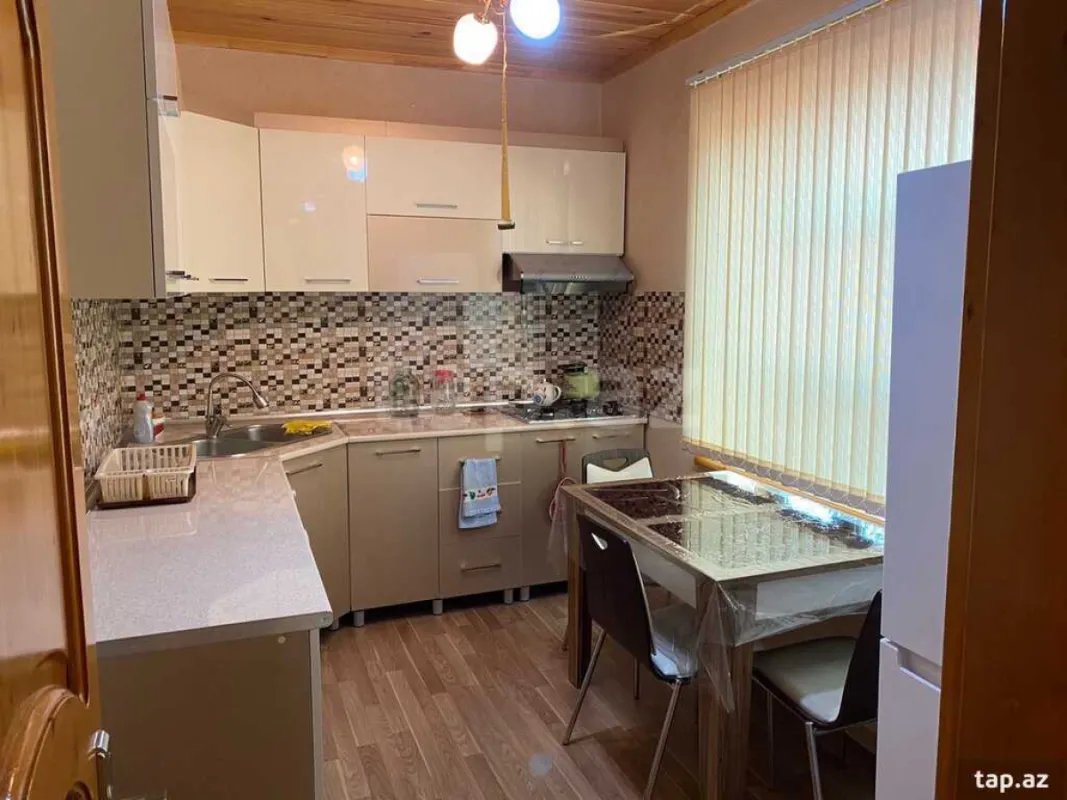 Kirayə verilir 4 otaqlı həyət evi